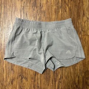 Adidas Women's Aeroready Grey Shorts Size Medium Like NEW!